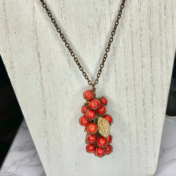 !!HOST PICK!! Vintage Red Berry Cluster Necklace - Picture 9 of 9